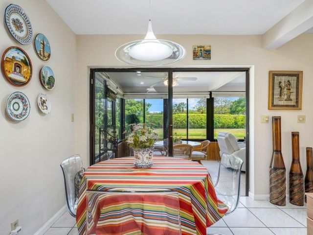 Продажа дома по адресу 6053 Petaluma Drive - фото 5847707