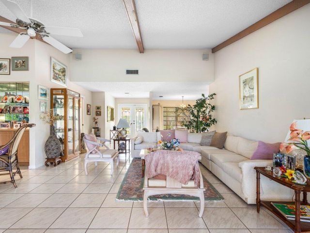 Продажа дома по адресу 6053 Petaluma Drive - фото 5847715