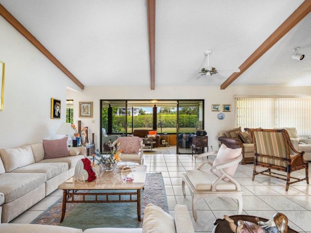 Продажа дома по адресу 6053 Petaluma Drive - фото 5847717