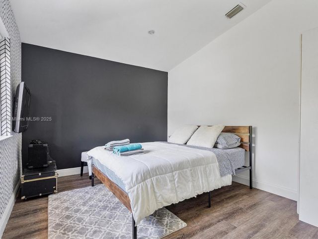 Продажа дома по адресу 266 NE 117th St - фото 5846013