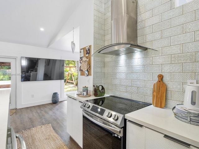 Продажа дома по адресу 266 NE 117th St - фото 5846019