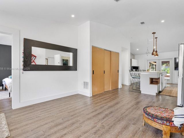 Продажа дома по адресу 266 NE 117th St - фото 5846024