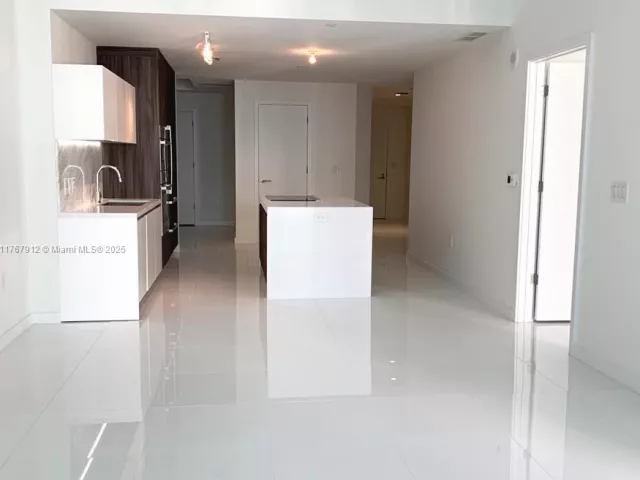 Продажа квартиры #3905 - фото 6479185