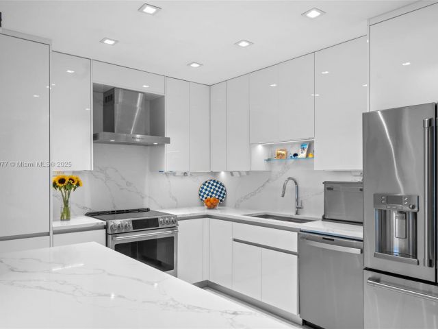 Продажа квартиры #703 - фото 5854332