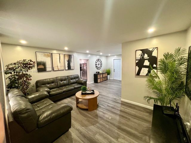 Продажа дома по адресу 545 NW 136th St - фото 5845388