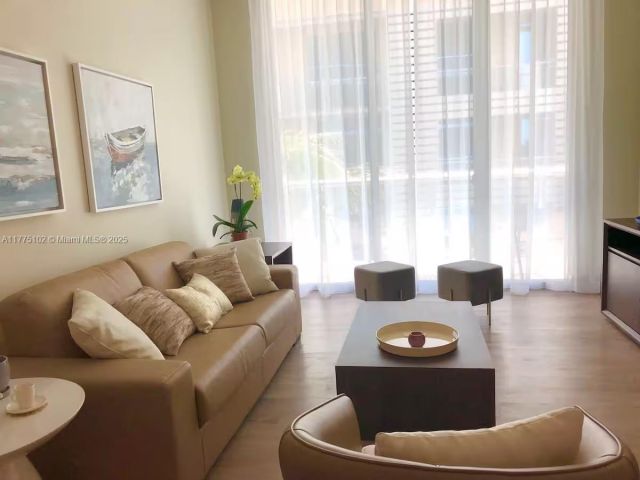 Продажа квартиры #N322 - фото 7435699