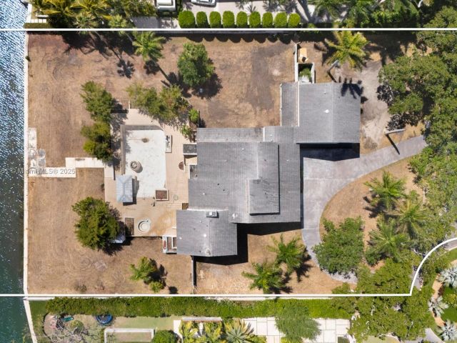 Продажа дома по адресу 30 Leucadendra Dr - фото 5848503