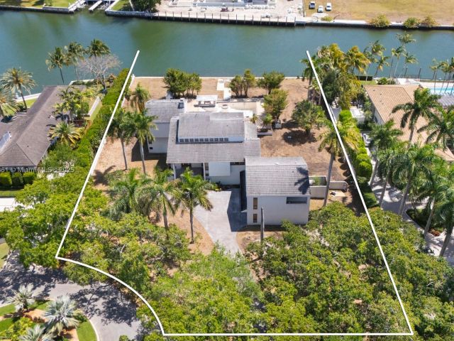 Продажа дома по адресу 30 Leucadendra Dr - фото 5848508