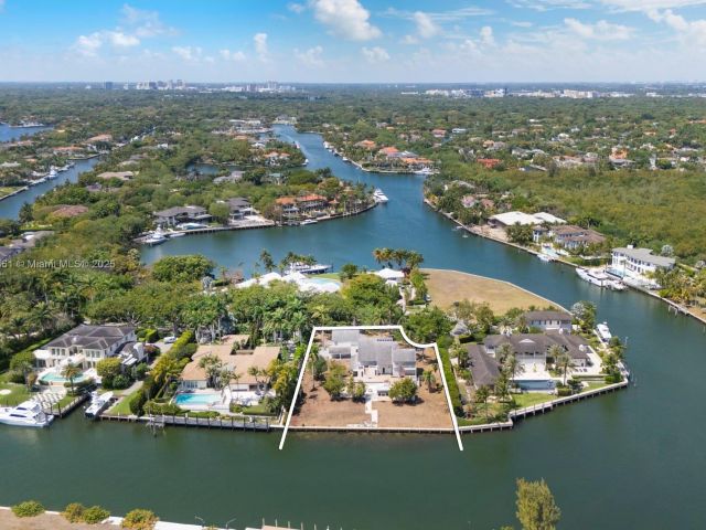 Продажа дома по адресу 30 Leucadendra Dr - фото 5848513