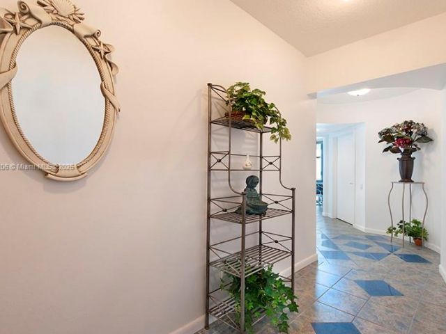 Продажа квартиры #705 - фото 5854542