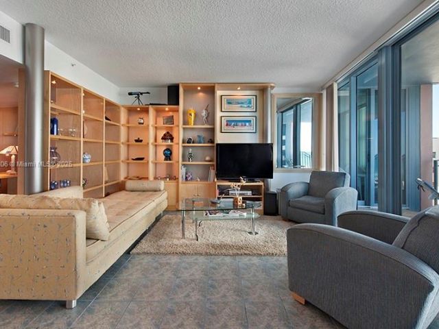 Продажа квартиры #705 - фото 5854552