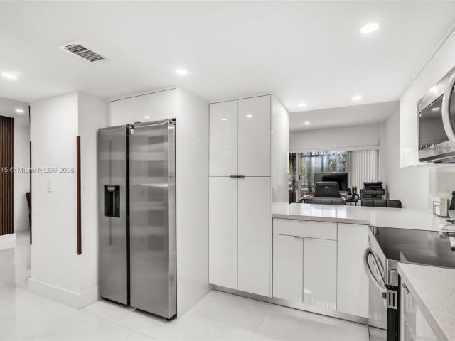 Продажа дома по адресу 8775 Park Blvd 111 - фото 5850661