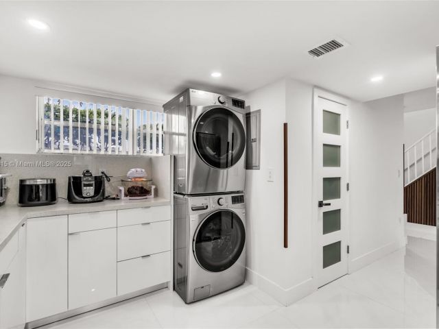 Продажа дома по адресу 8775 Park Blvd 111 - фото 5850662