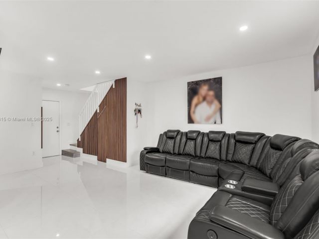 Продажа дома по адресу 8775 Park Blvd 111 - фото 5850665