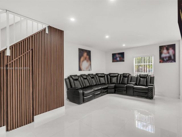 Продажа дома по адресу 8775 Park Blvd 111 - фото 5850669