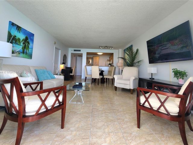 Продажа квартиры #1212 - фото 5920360