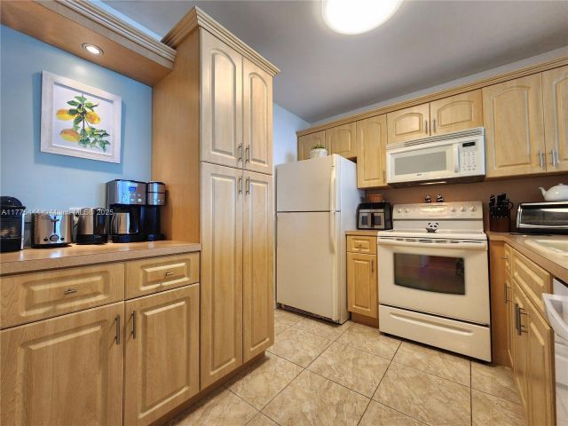 Продажа квартиры #1212 - фото 5920365