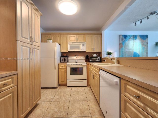 Продажа квартиры #1212 - фото 5920366