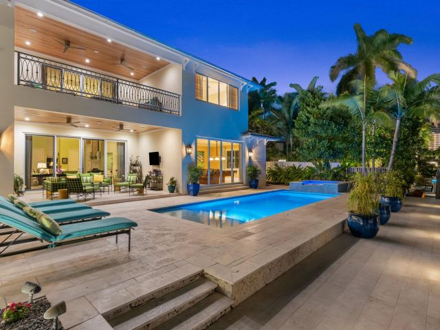 Продажа дома по адресу 2870 NE 24th Pl - фото 5892986