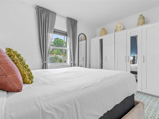 Дом в аренду по адресу 775 NW 44th St - фото 6047151