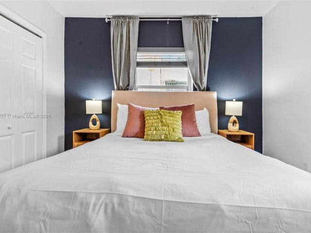 Дом в аренду по адресу 775 NW 44th St - фото 6047153