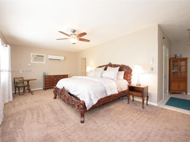 Продажа дома по адресу 434 NW 20th St - фото 6003594