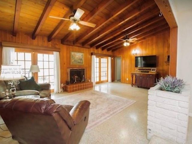 Продажа дома по адресу 434 NW 20th St - фото 6003597