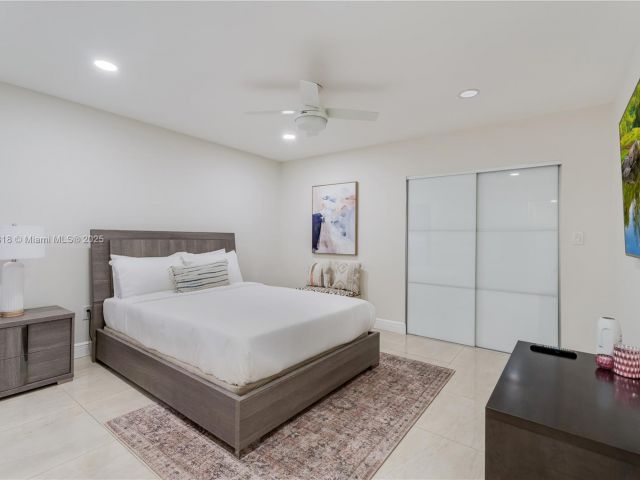 Дом в аренду по адресу 14517 SW 98th Ter - фото 5930437