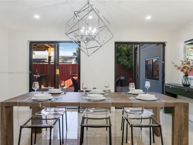 Дом в аренду по адресу 14517 SW 98th Ter - фото 5930440