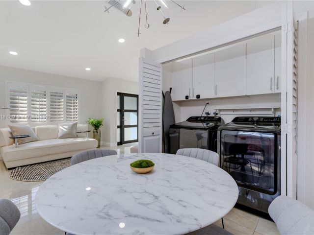 Дом в аренду по адресу 14517 SW 98th Ter - фото 5930442