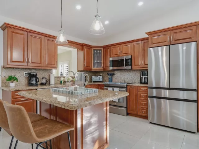 Дом в аренду по адресу 14517 SW 98th Ter - фото 5930453