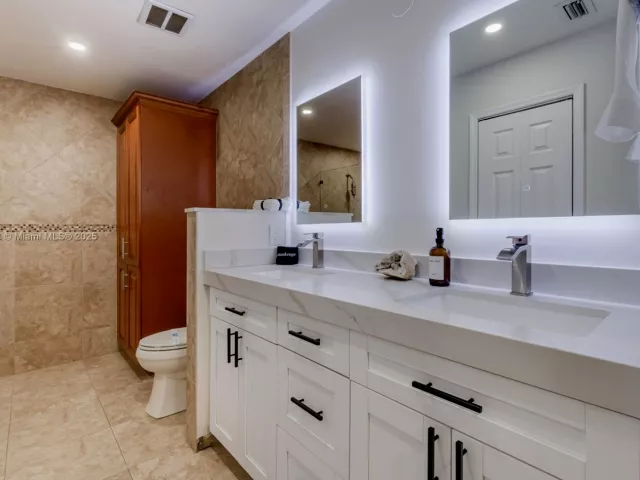 Дом в аренду по адресу 14517 SW 98th Ter - фото 5930435