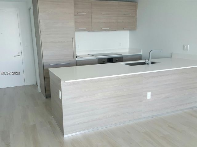 Продажа квартиры #4411 - фото 5916992