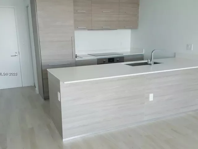 Продажа квартиры #4411 - фото 5916992