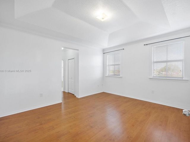 Дом в аренду по адресу 6161 SW 157th Pl - фото 5974434