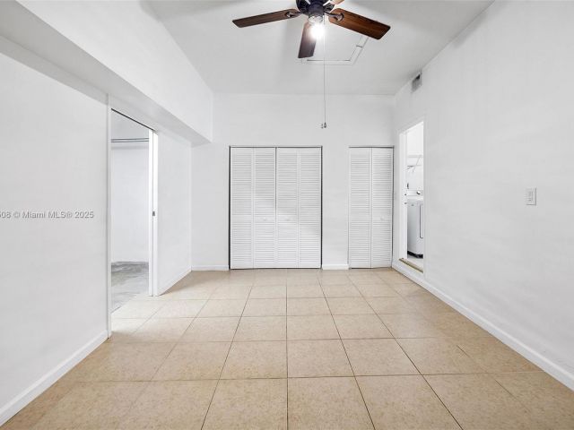 Дом в аренду по адресу 6161 SW 157th Pl - фото 5974435