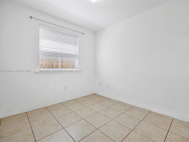 Дом в аренду по адресу 6161 SW 157th Pl - фото 5974439