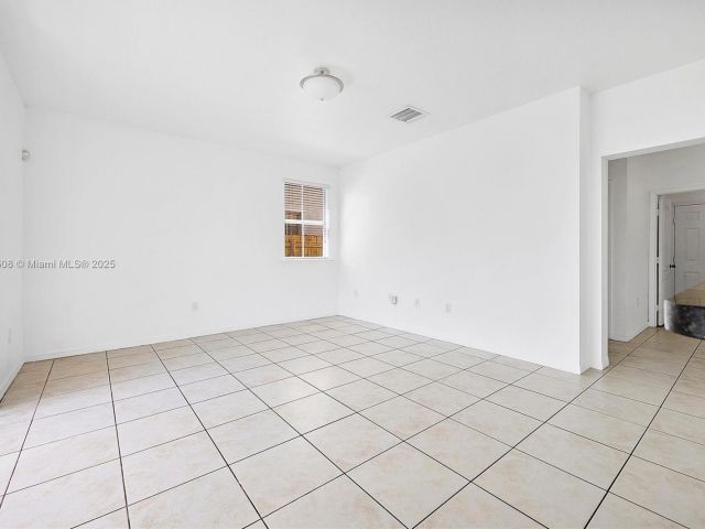 Дом в аренду по адресу 6161 SW 157th Pl - фото 5974446