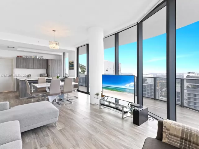 Продажа квартиры #5209 - фото 6852250