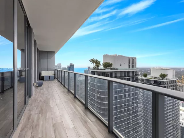 Продажа квартиры #5209 - фото 6852256