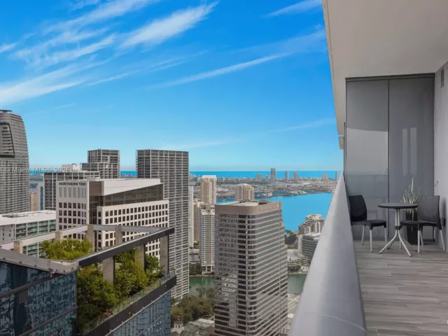 Продажа квартиры #5209 - фото 6852257