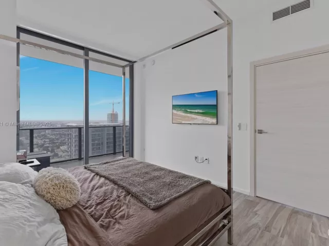 Продажа квартиры #5209 - фото 6852242