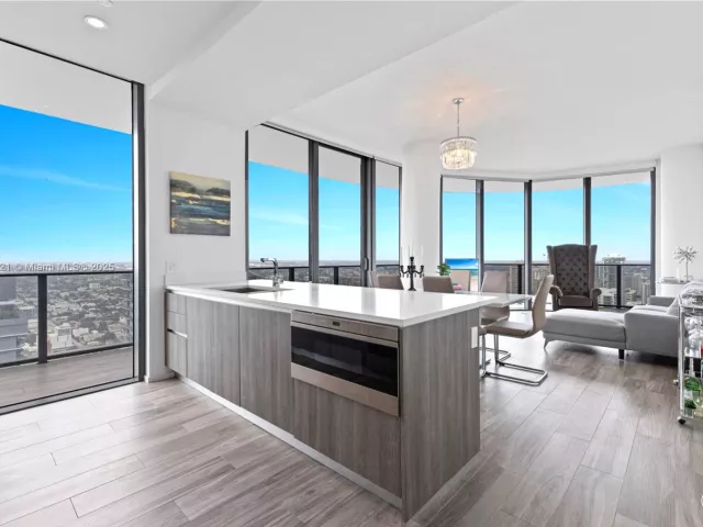 Продажа квартиры #5209 - фото 6852245