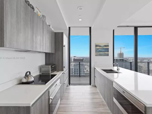 Продажа квартиры #5209 - фото 6852246