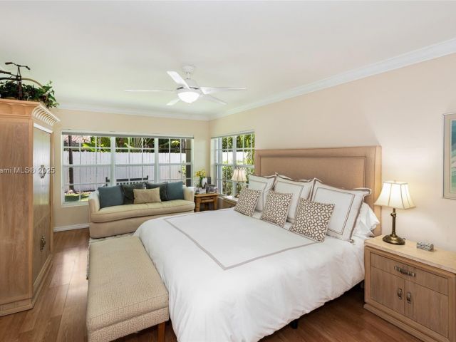 Продажа дома по адресу 250 Greenwood Drive - фото 5896222