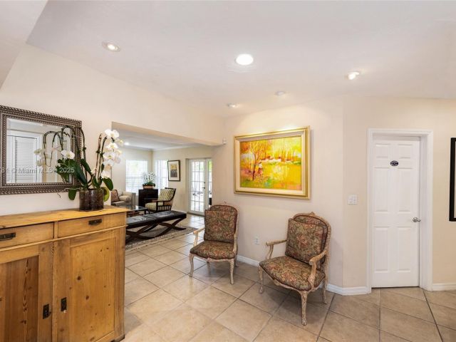 Продажа дома по адресу 250 Greenwood Drive - фото 5896223