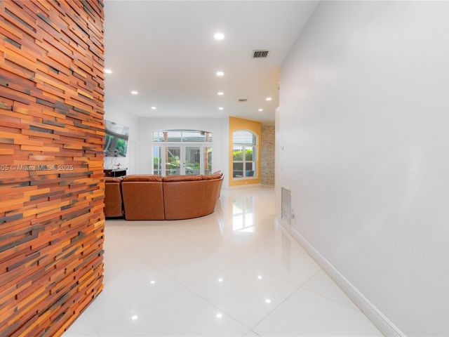 Продажа дома по адресу 23274 Alora Dr - фото 5861812