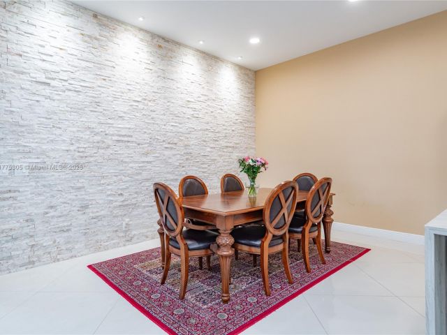 Продажа дома по адресу 23274 Alora Dr - фото 5861822