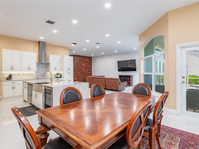 Продажа дома по адресу 23274 Alora Dr - фото 5861825