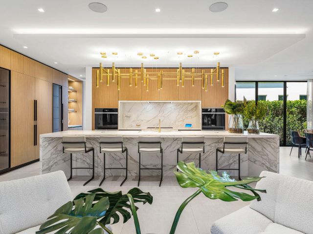 Продажа дома по адресу 2172 W Maya Palm Drive - фото 6226740